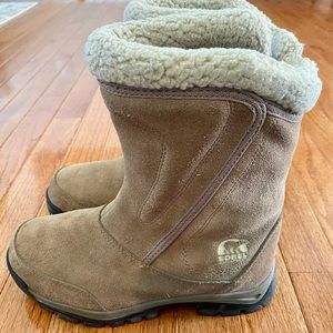 Sorel Women’s Snow Boots Size 6